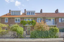 Amstelveen, Mr. F.A. van Hallweg 11