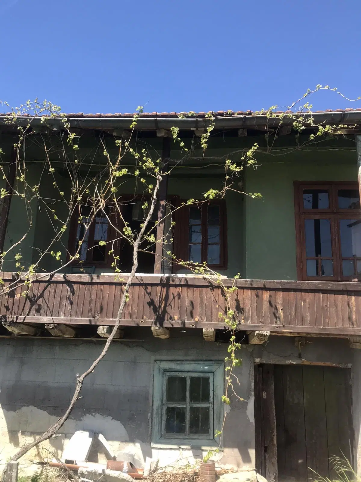 Authentiek 100 jaar oud landelijk huis + 1.006 m² grond in Glavan, Silistra - Bulgarije