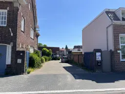 Bergen op Zoom, Parallelweg 68c en 68d