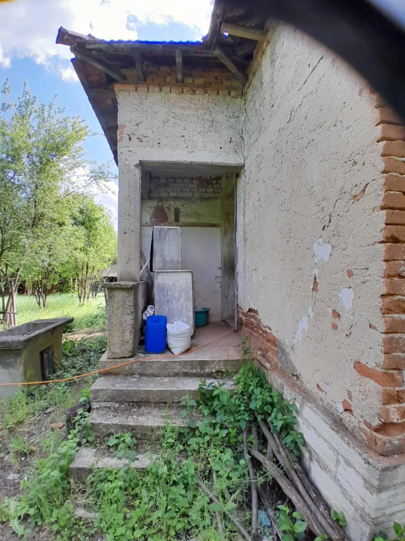 Klassiek Balkan huis op 1.604 m² in Vodna, Vidin - Bulgarije