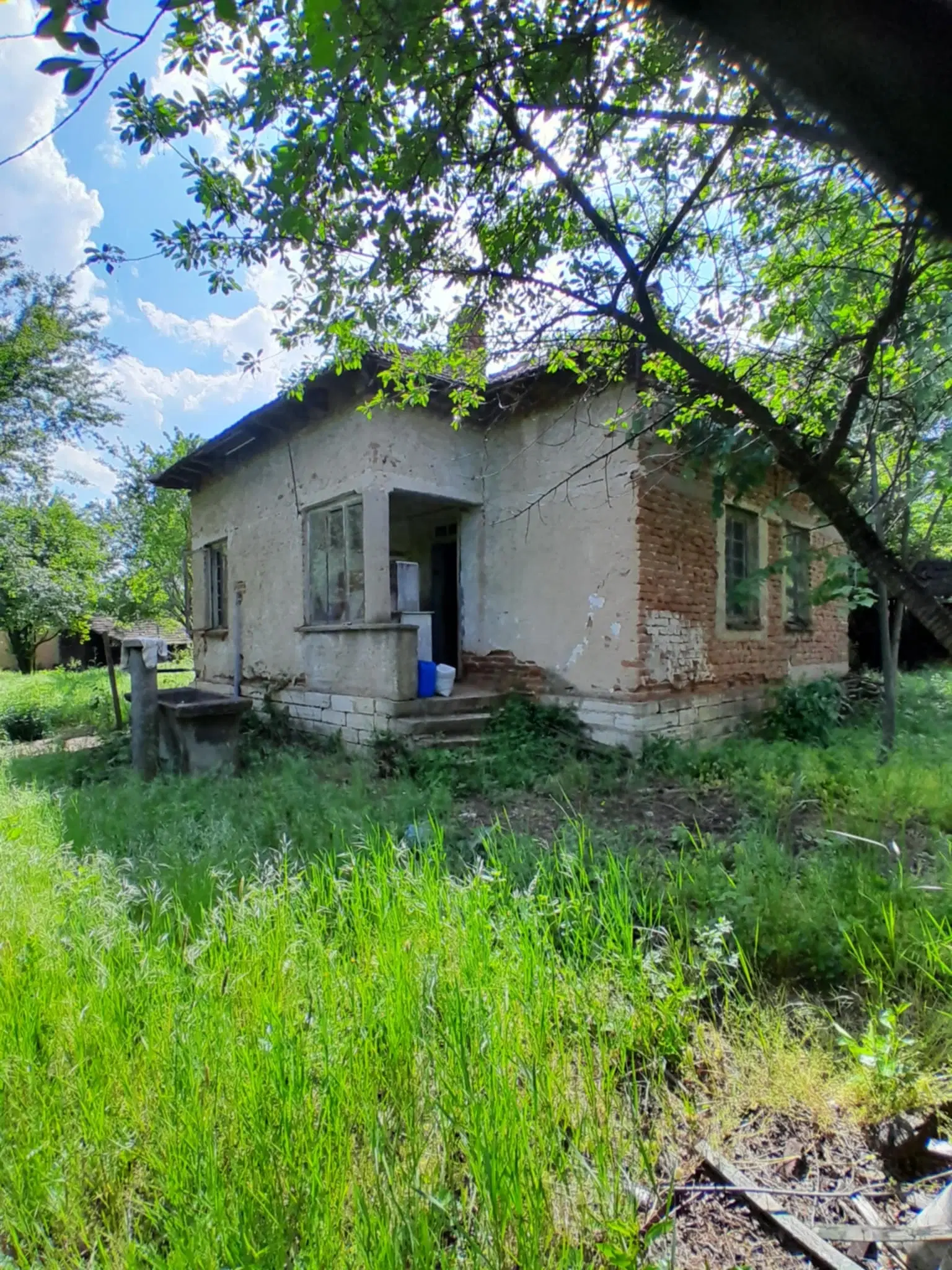 Klassiek Balkan huis op 1.604 m² in Vodna, Vidin - Bulgarije
