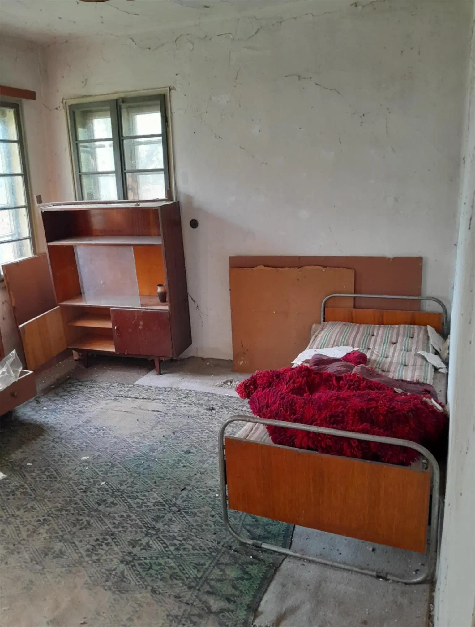 Klassiek Balkan huis op 1.604 m² in Vodna, Vidin - Bulgarije