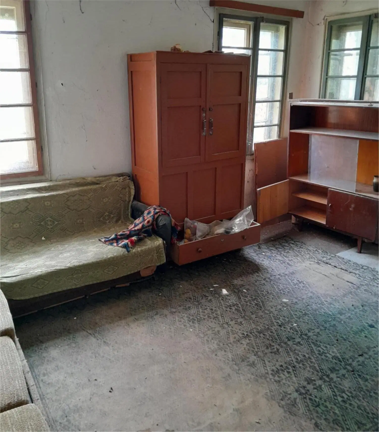 Klassiek Balkan huis op 1.604 m² in Vodna, Vidin - Bulgarije