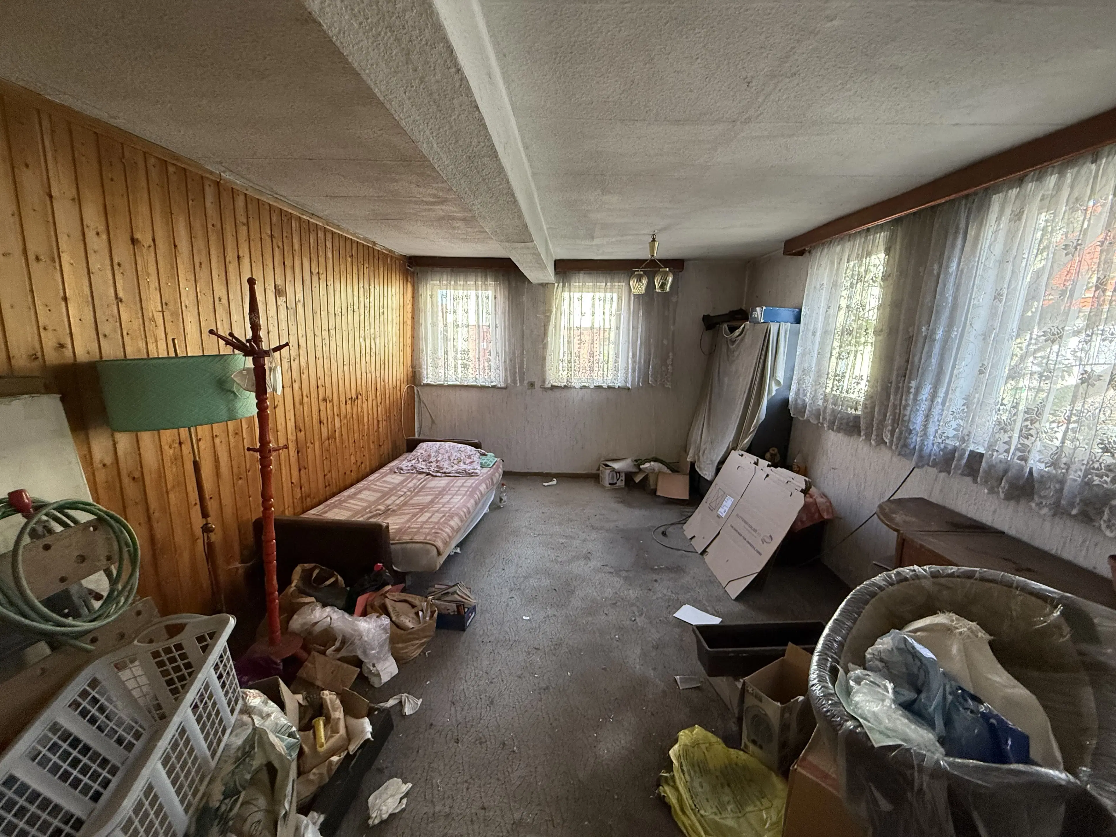Vrijstaande woning + garage in Mittelsdorf, Hessen - Duitsland