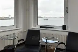 Unieke vrijwillige verkoop van een vrijstaande torenvilla gelegen te Pernis
