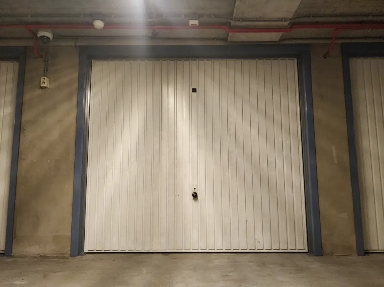 Garagebox in 'De Waterstadtoren' te Rotterdam
