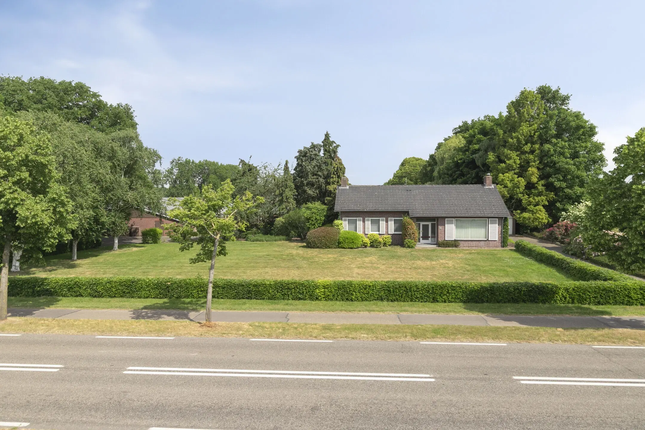 Heythuysen, Leveroyseweg 10