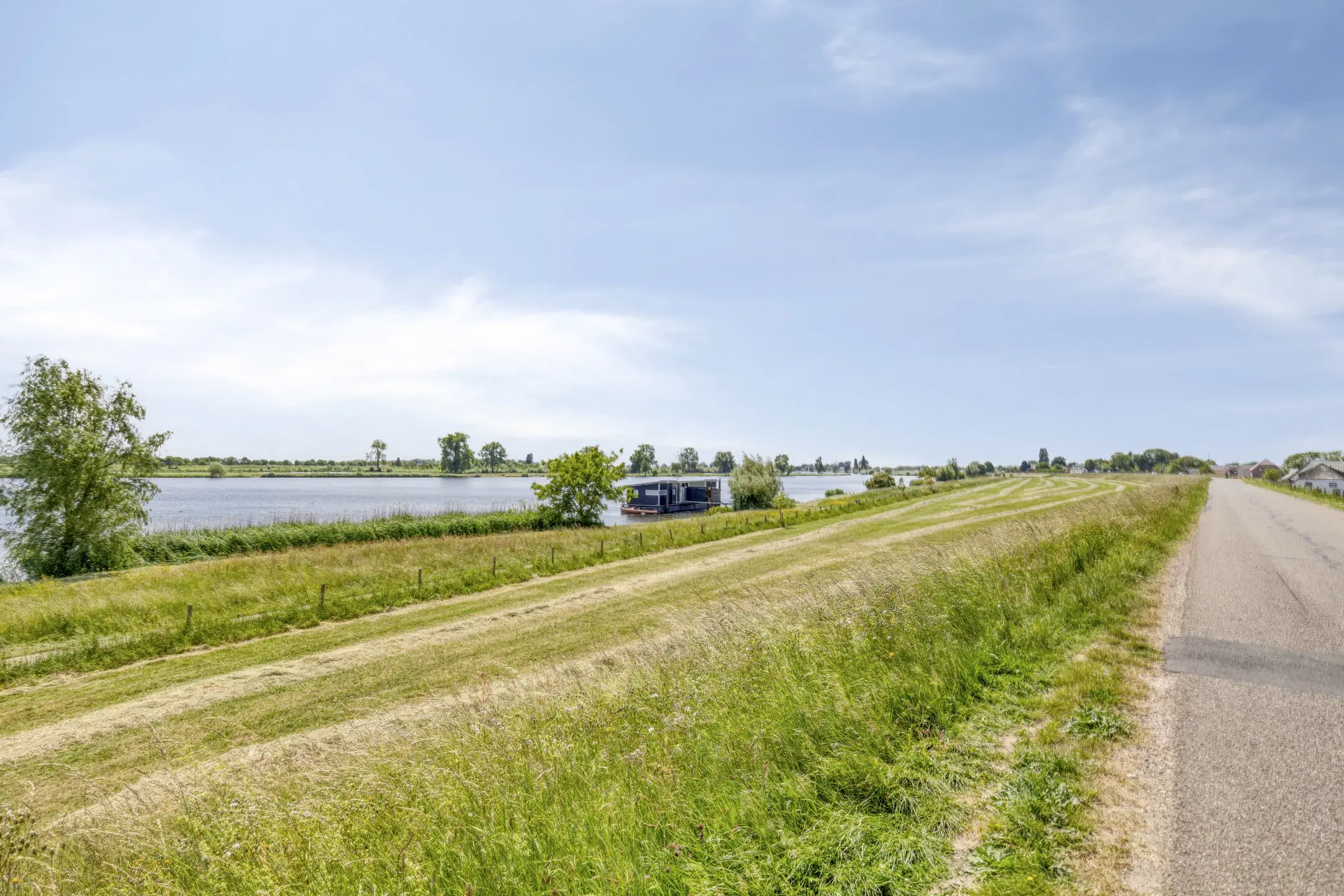 Alphen, Nieuwe Weg 15