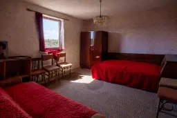 2-laagse grote woning, bijgebouwen + 1.110 m² grond in Polkovnik Dyakovo - Bulgarije