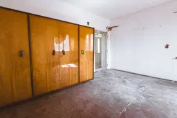 2 verdiepingen tellend huis met uitzicht op de Donau, bijgebouwen + 967 m² grond in Ostrov - Bulgarije