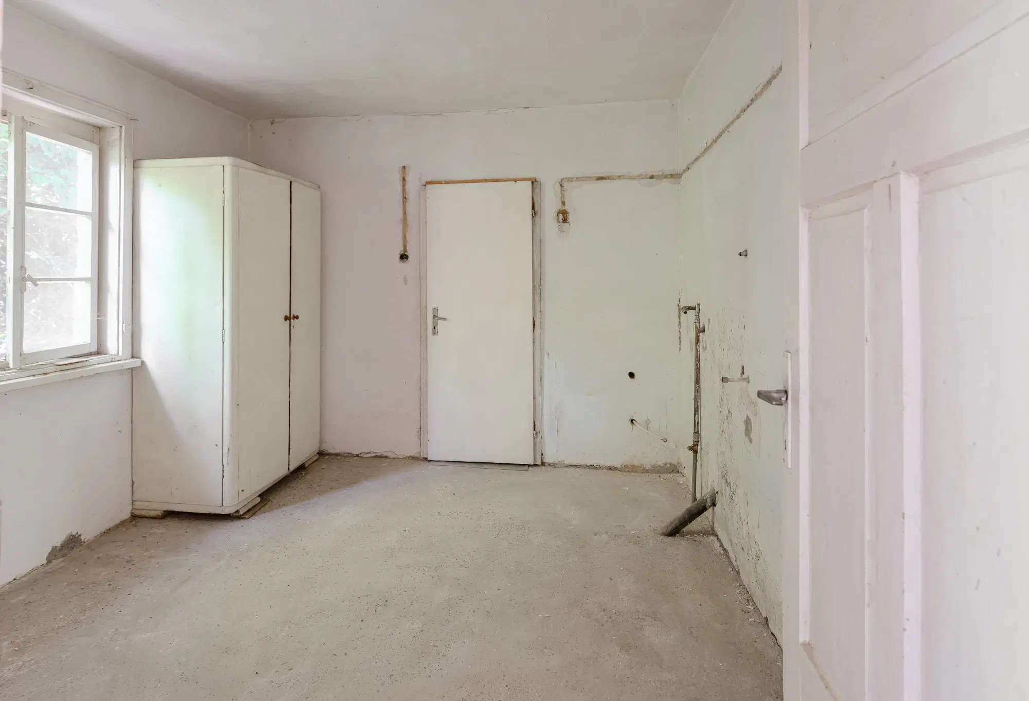2 verdiepingen tellend huis met uitzicht op de Donau, bijgebouwen + 967 m² grond in Ostrov - Bulgarije