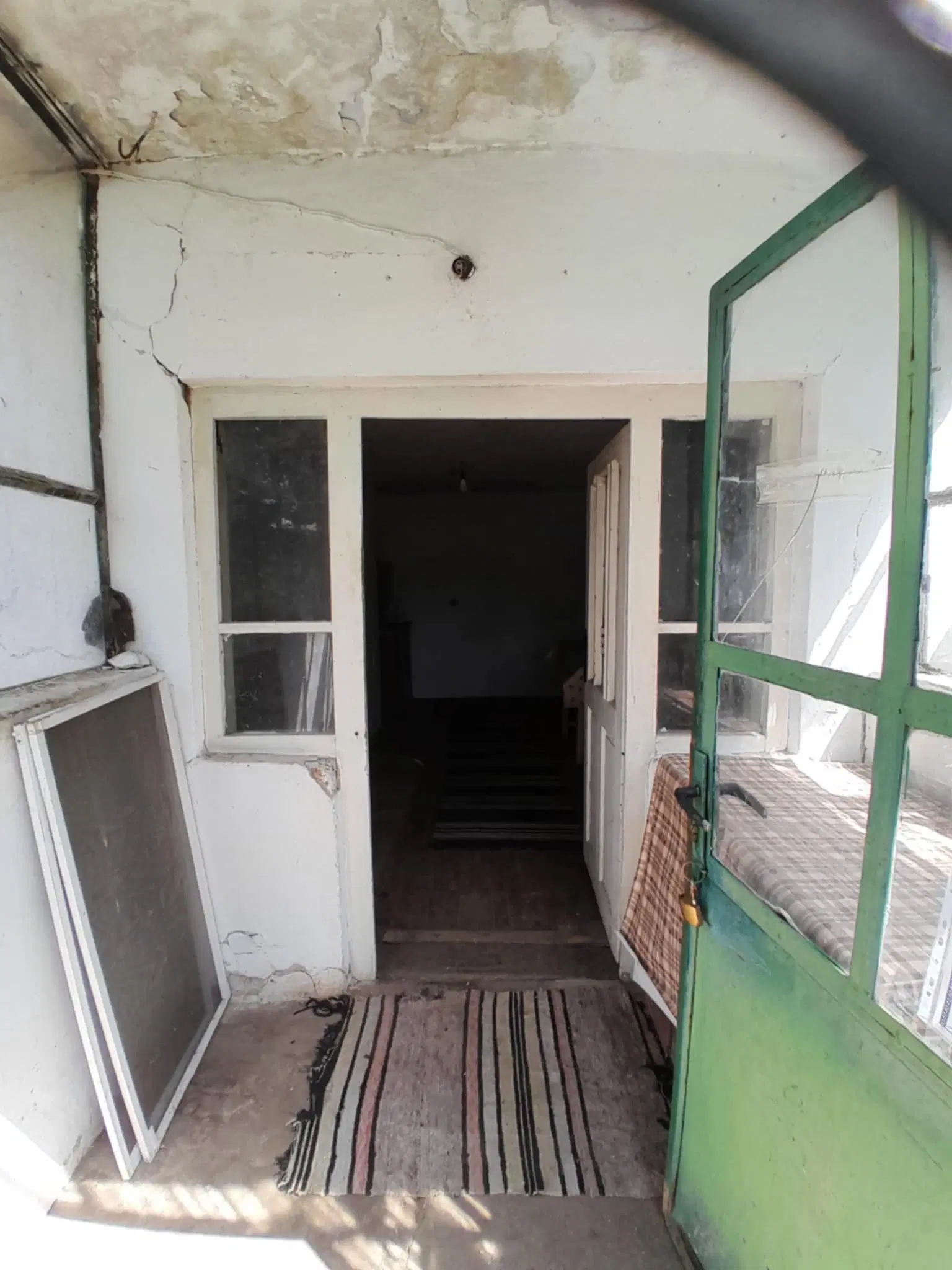2.480 m² land met 2 huizen en bijgebouwen in Rakovitsa, Vidin - Bulgarije