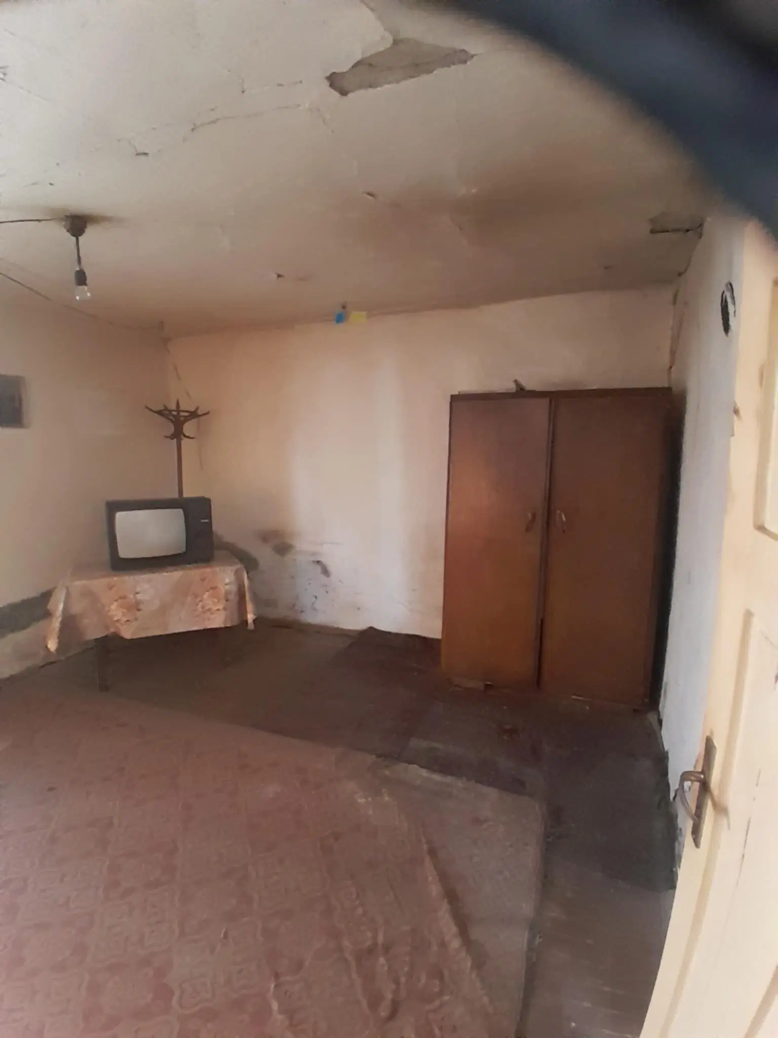 2.480 m² land met 2 huizen en bijgebouwen in Rakovitsa, Vidin - Bulgarije