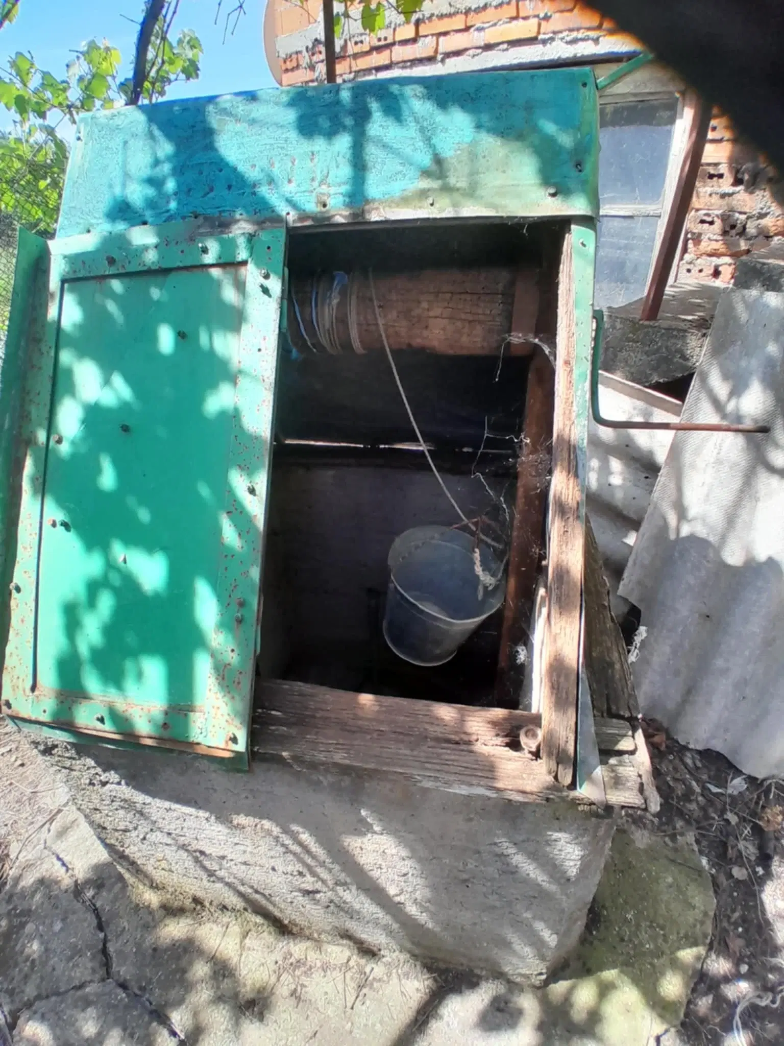 2.480 m² land met 2 huizen en bijgebouwen in Rakovitsa, Vidin - Bulgarije
