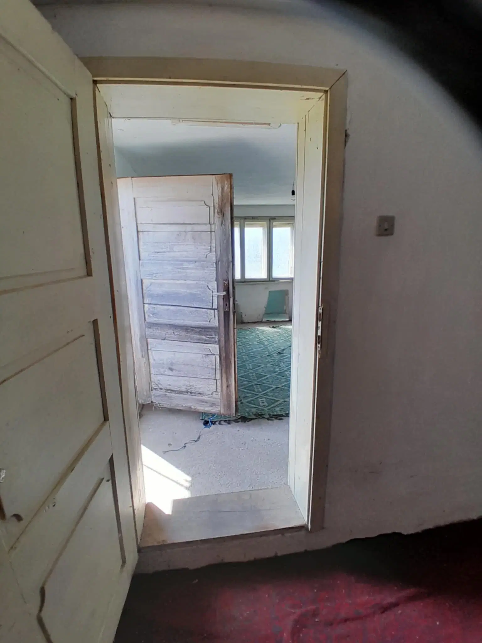 2.480 m² land met 2 huizen en bijgebouwen in Rakovitsa, Vidin - Bulgarije