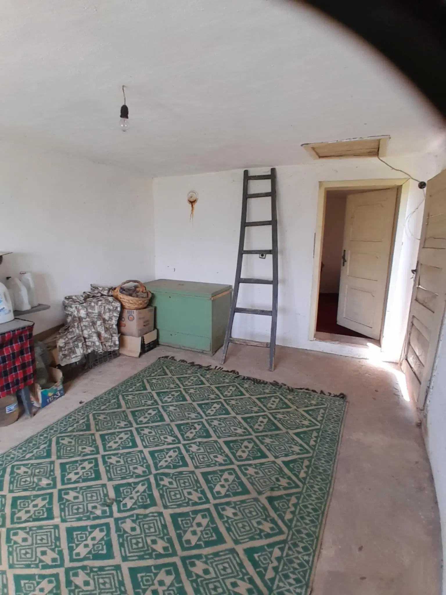 2.480 m² land met 2 huizen en bijgebouwen in Rakovitsa, Vidin - Bulgarije