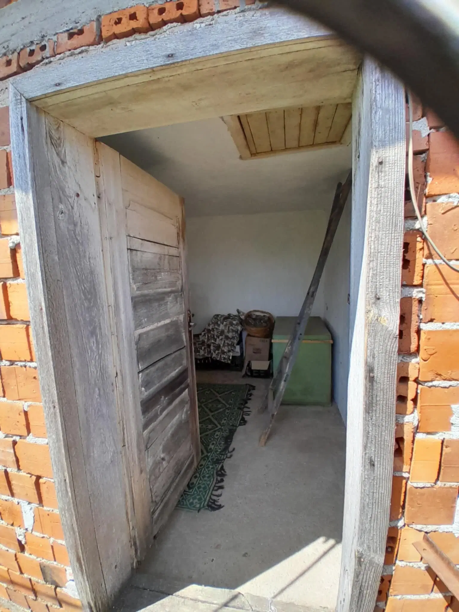 2.480 m² land met 2 huizen en bijgebouwen in Rakovitsa, Vidin - Bulgarije