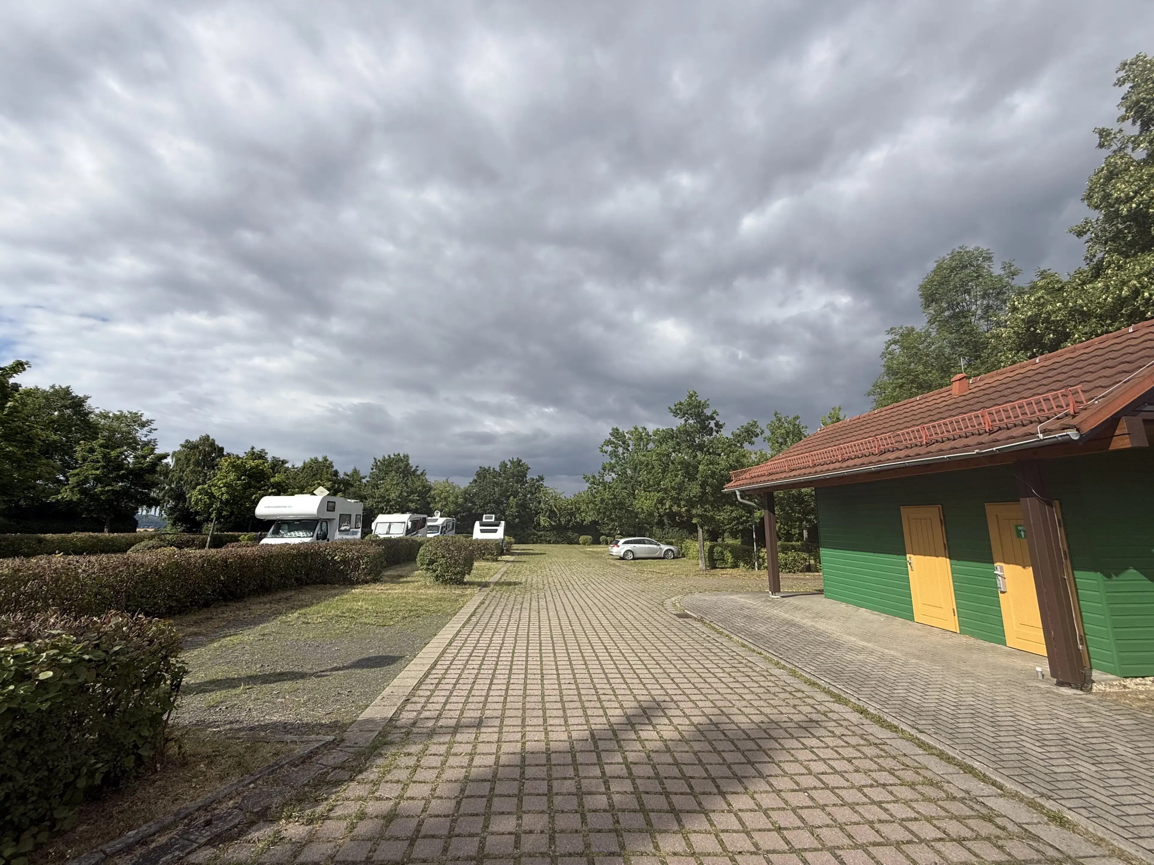 Groot pand met horecavoorzieningen en feestzaal in levendige grensregio Saksen - Bertsdorf-Hörnitz - Duitsland