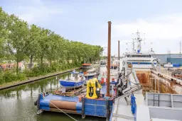 Stalen werkschip 'Q Adventurer' (voorheen 'DCS Adventurer')