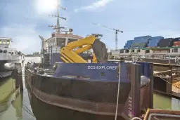 Stalen werkschip 'DCS Explorer'