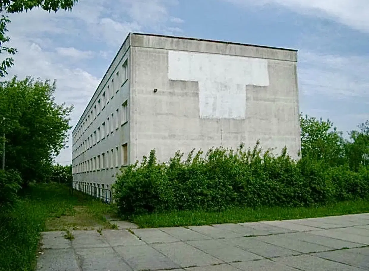 Ca. 6.600 m² perceel met 3.000 m² gebouw - Uniek vastgoedobject in Anklam - Duitsland