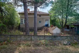 1.490 m² boomgaard met 2 oude huizen en 1 schuur in Podgore, Vidin - Bulgarije