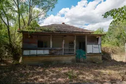 1.490 m² boomgaard met 2 oude huizen en 1 schuur in Podgore, Vidin - Bulgarije