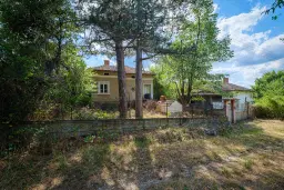 1.490 m² boomgaard met 2 oude huizen en 1 schuur in Podgore, Vidin - Bulgarije