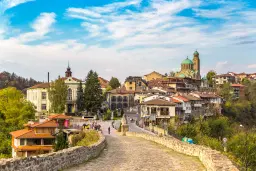 Twee verdiepingen woning met 690 m² grond en bijgebouwen in Dolna Lipnitsa, Veliko Tarnovo - Bulgarije