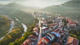 Twee verdiepingen woning met 690 m² grond en bijgebouwen in Dolna Lipnitsa, Veliko Tarnovo - Bulgarije