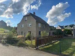 Vrijstaande woning met dubbele garage, perceel 830 m² in Pfaffroda, Saksen, Ertsgebergte - Duitsland