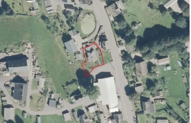 Vrijstaande woning met dubbele garage, perceel 830 m² in Pfaffroda, Saksen, Ertsgebergte - Duitsland