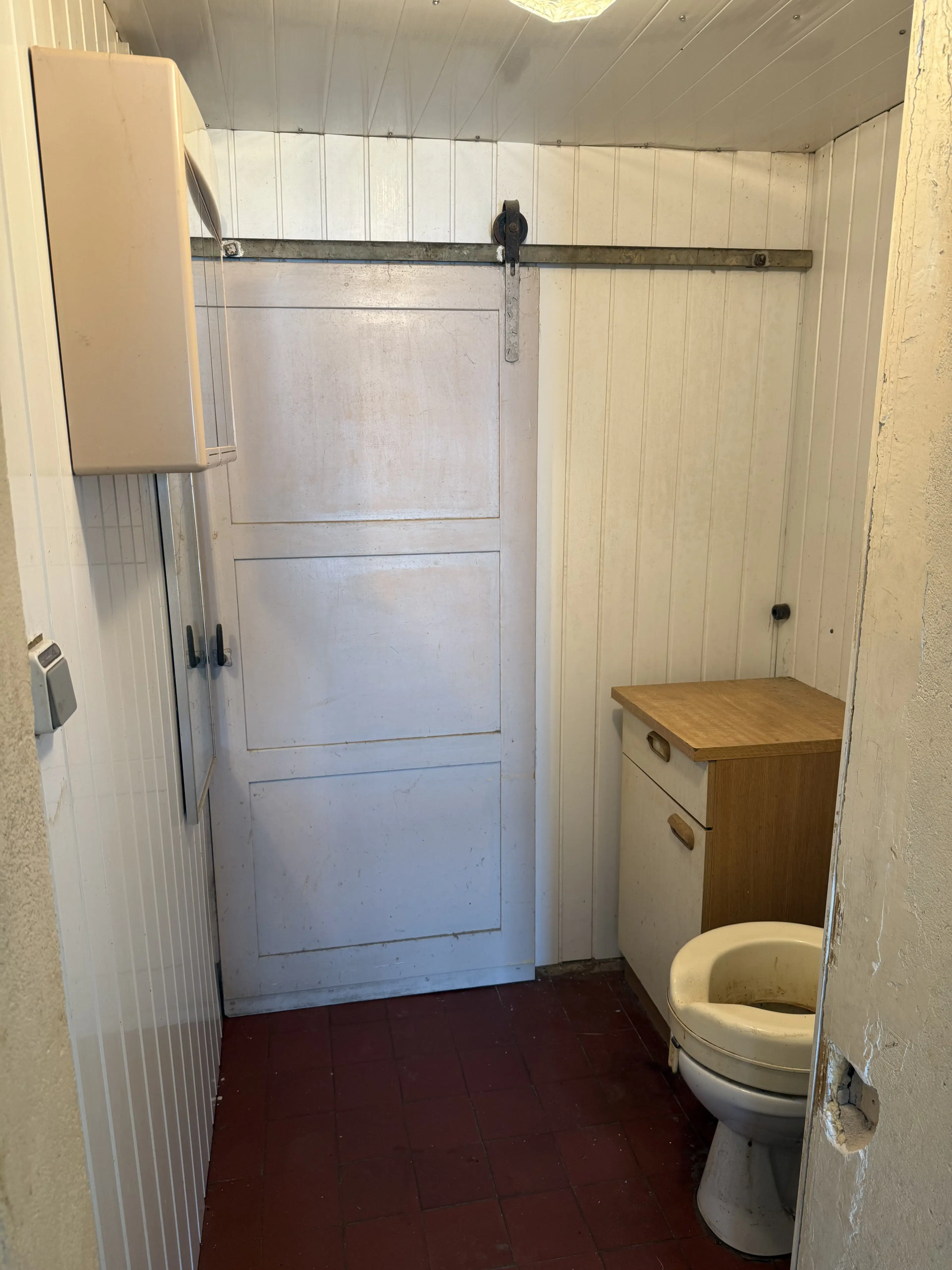 Vakwerkhuis met verpachte garages naast Löbau, Niedercunnersdorf - Duitsland