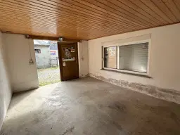 Vakwerkhuis met verpachte garages naast Löbau, Niedercunnersdorf - Duitsland