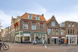 Combinatie: Delft, Vrouwenregt 1 & Nieuwe Langendijk 2