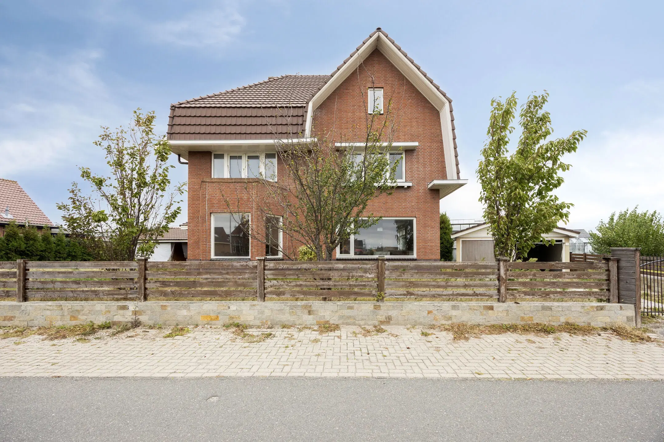 Poeldijk, Vredebestlaan 64