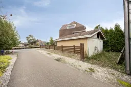 Poeldijk, Vredebestlaan 64