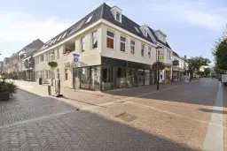 Hillegom, Hoofdstraat 48, 48A en 48B