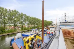 Stalen werkschip 'Q Adventurer' (voorheen 'DCS Adventurer')