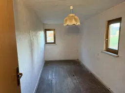 Idyllisch 4-zijdig landgoed met mogelijkheden tot B&B op perceel van 3.451 m² in Heinsdorfergrund - Duitsland
