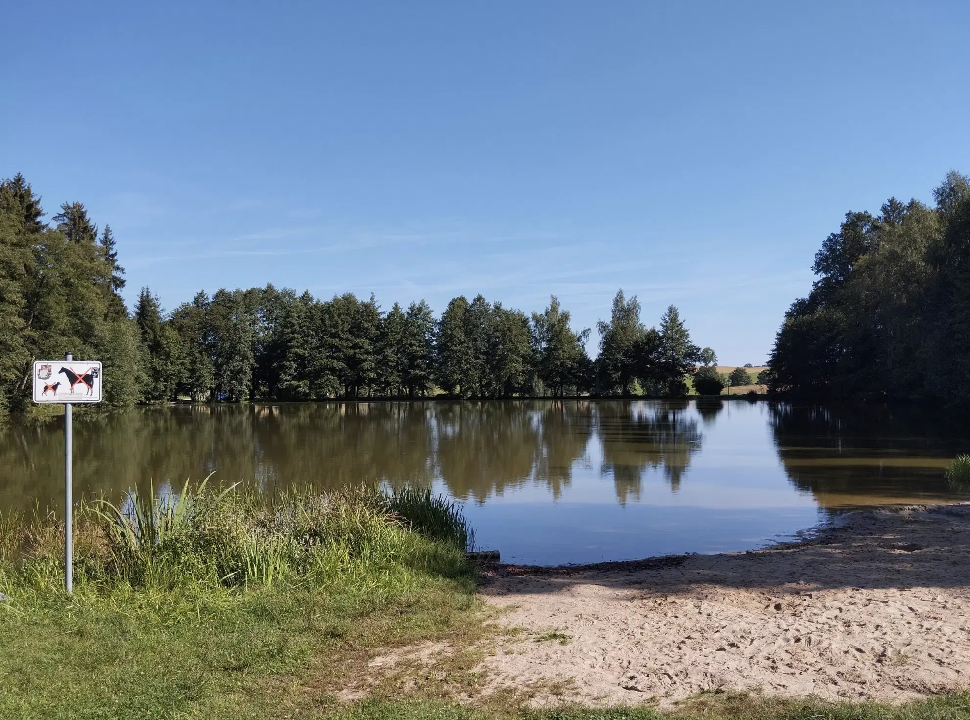 Idyllisch 4-zijdig landgoed op perceel van 3.451 m² in Heinsdorfergrund - Duitsland