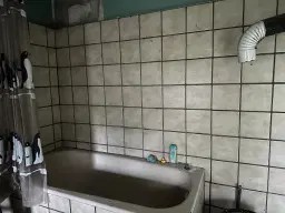 Vrijstaand landhuis met schuur op ca. 1.090 m² eigendomsperceel - Rohndorf, Halle / Leipzig - Duitsland