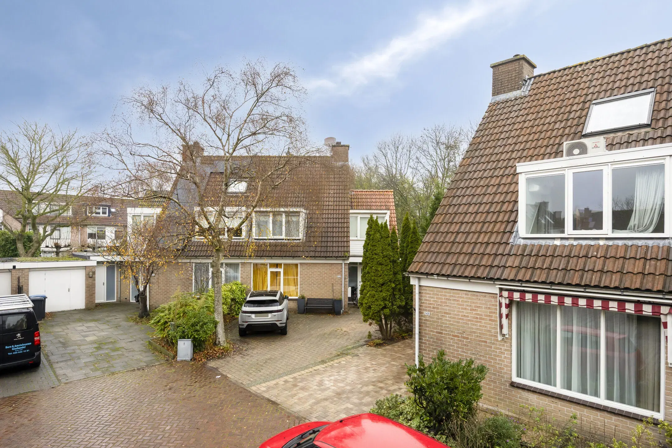 Amstelveen, Troubadour 150