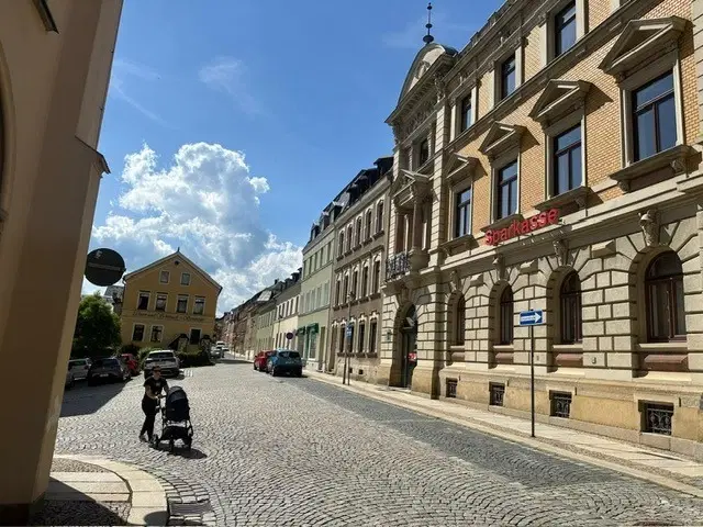 27 appartementen, bouwjaar 1988, 11 verhuurd (€ 58.500,= huur) - Markneukirchen - Duitsland