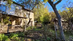 Huis met een perceel van 686 m² en extra gebouwen in Kosta Perchevo - Bulgarije