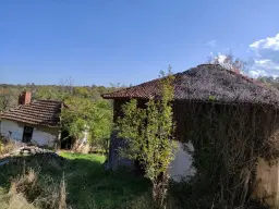 Eigendom 2 huizen aan de rivier, bijgebouw en 1.100 m² grond in Podgore, Vidin - Bulgarije