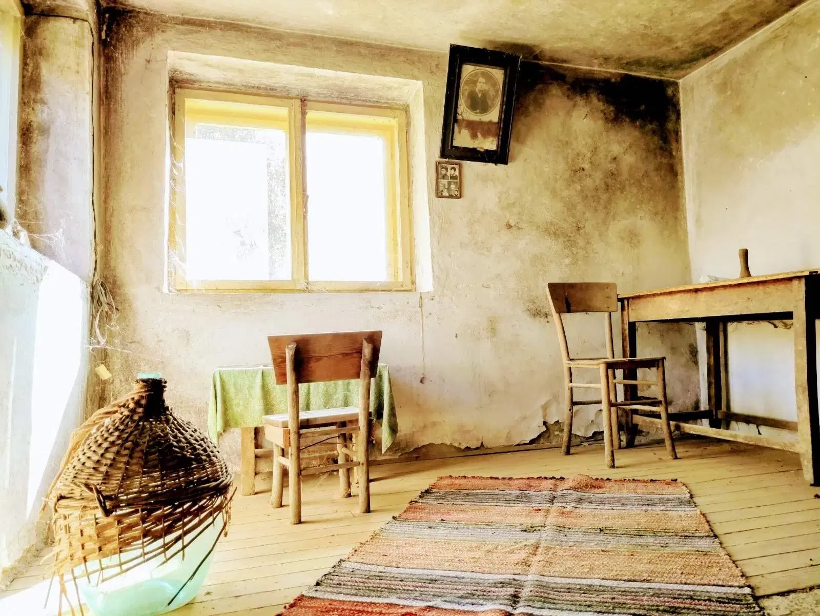 Eigendom 2 huizen aan de rivier, bijgebouw en 1.100 m² grond in Podgore, Vidin - Bulgarije