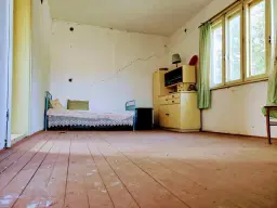 Eigendom 2 huizen aan de rivier, bijgebouw en 1.100 m² grond in Podgore, Vidin - Bulgarije