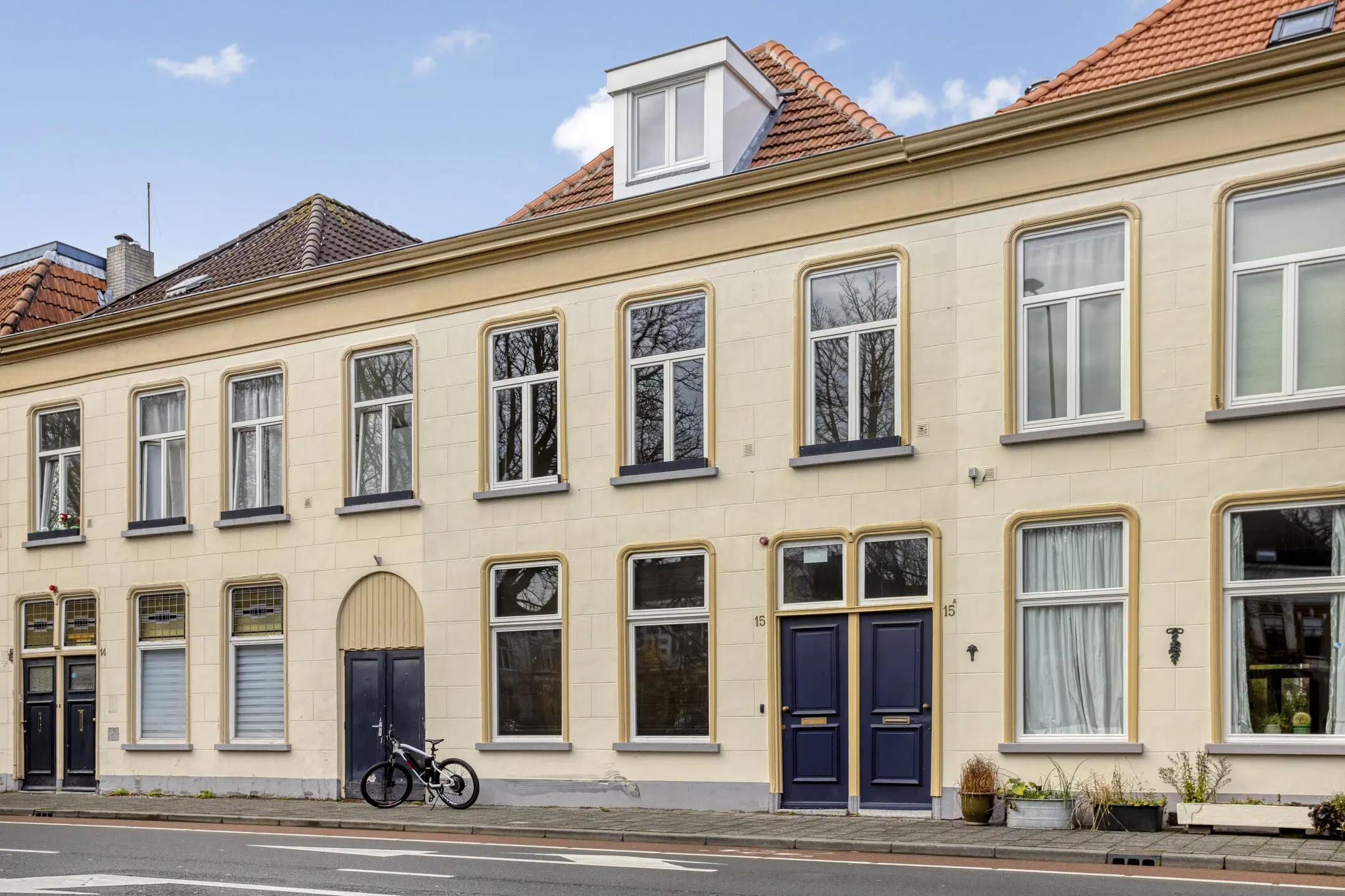 Breda, Delpratsingel 15 & 15A