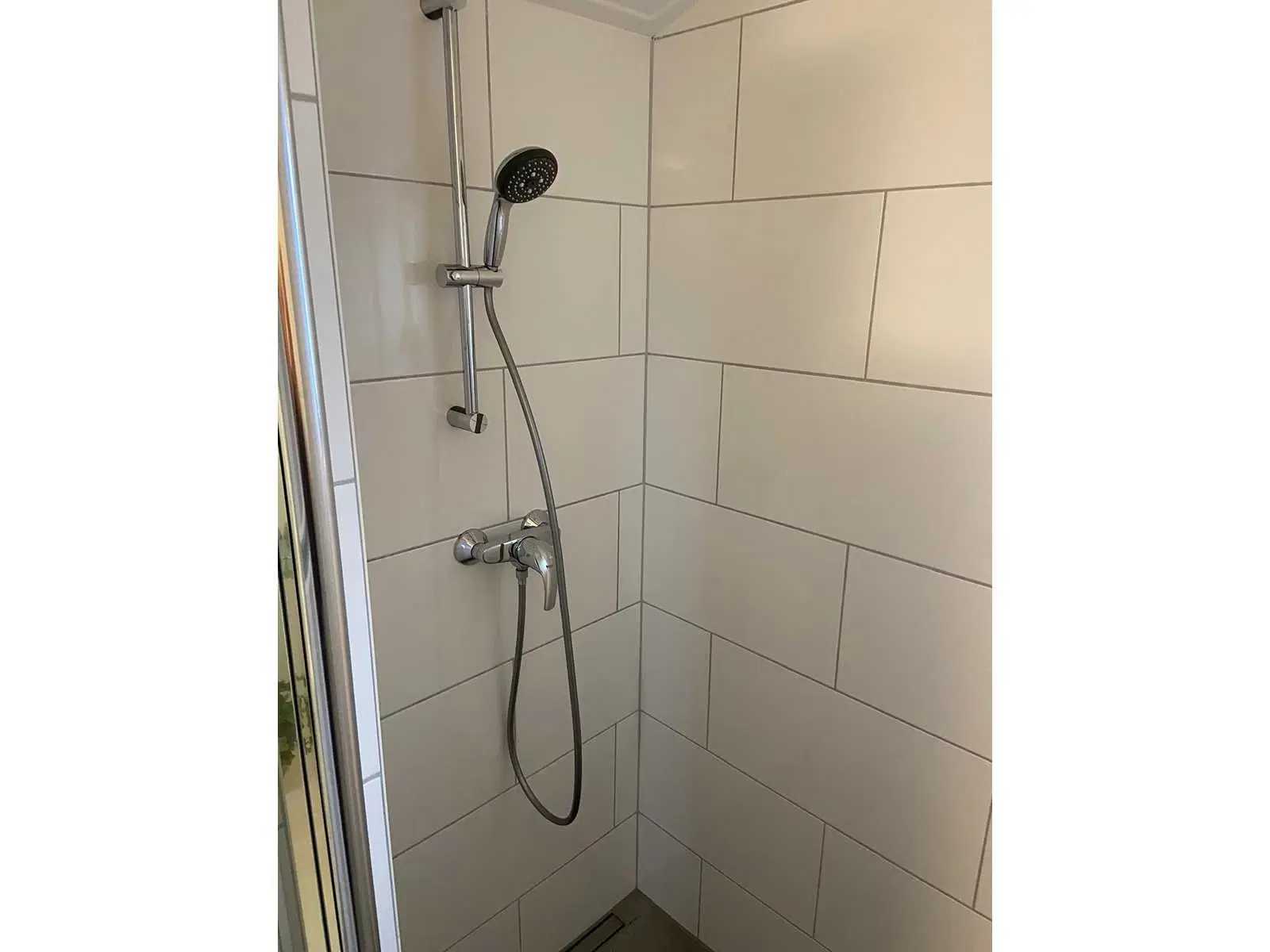 Moderne Woonboot / Woonark te Heeg